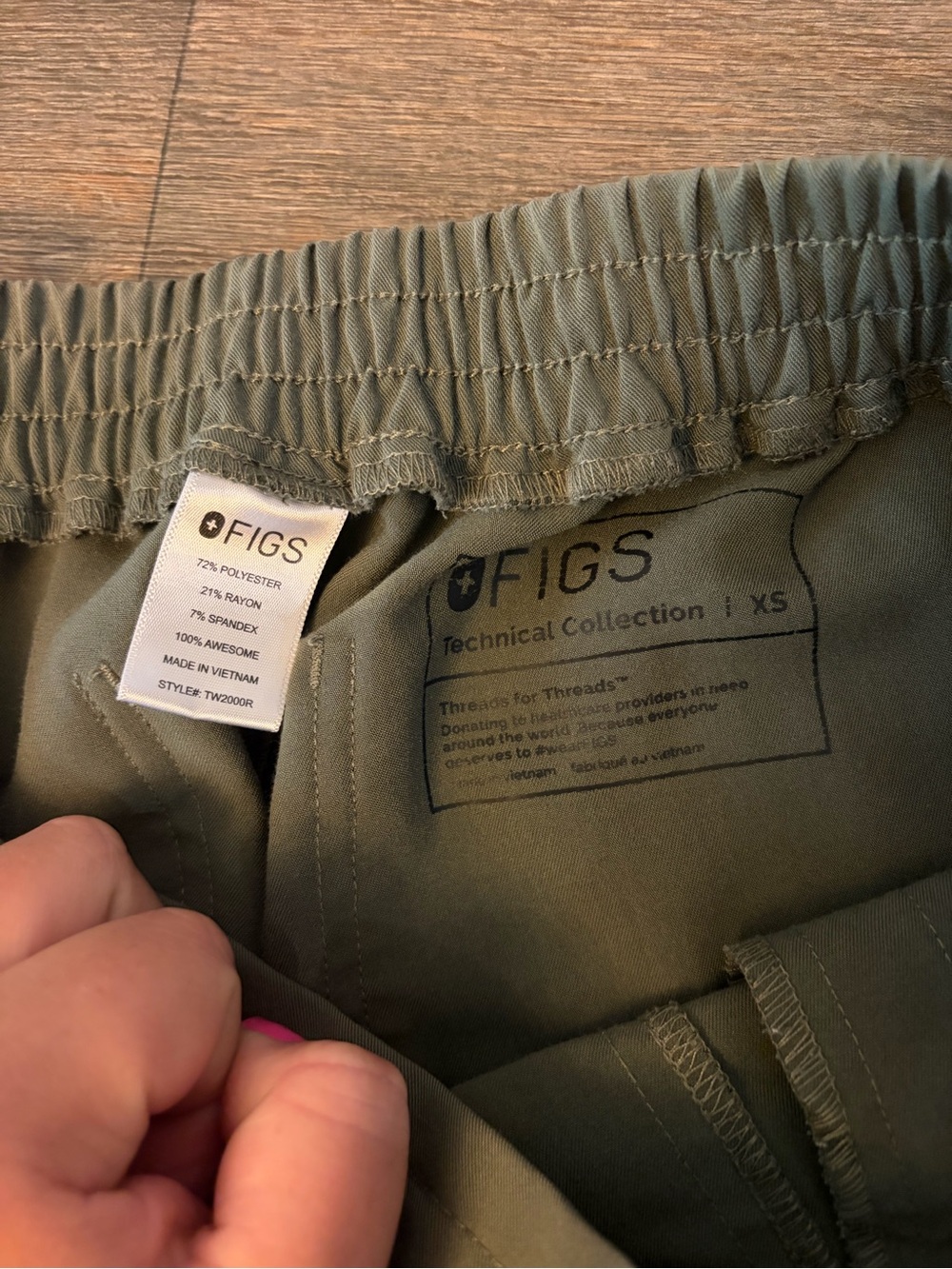 Figs Women’s Olive Green w/ Neon Orange Drawstring Yola Scrub Pant Size XS - Picture 5 of 6